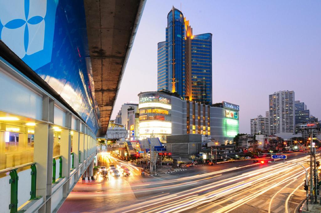 Готель Solitaire Bangkok Sukhumvit 11 Екстер'єр фото